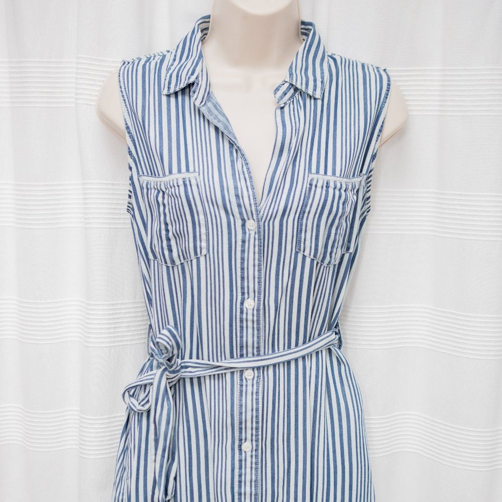 Vertical Stripped Shirtdress with Pockets!